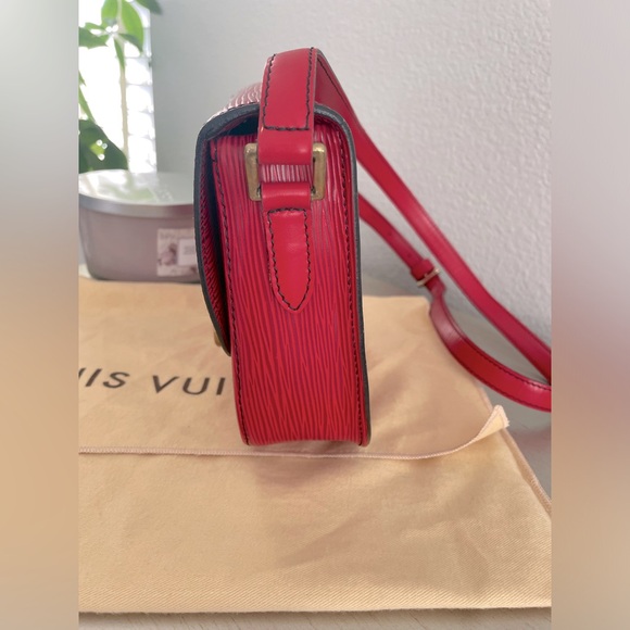 Louis Vuitton Epi St. Cloud PM - Picture 8 of 16